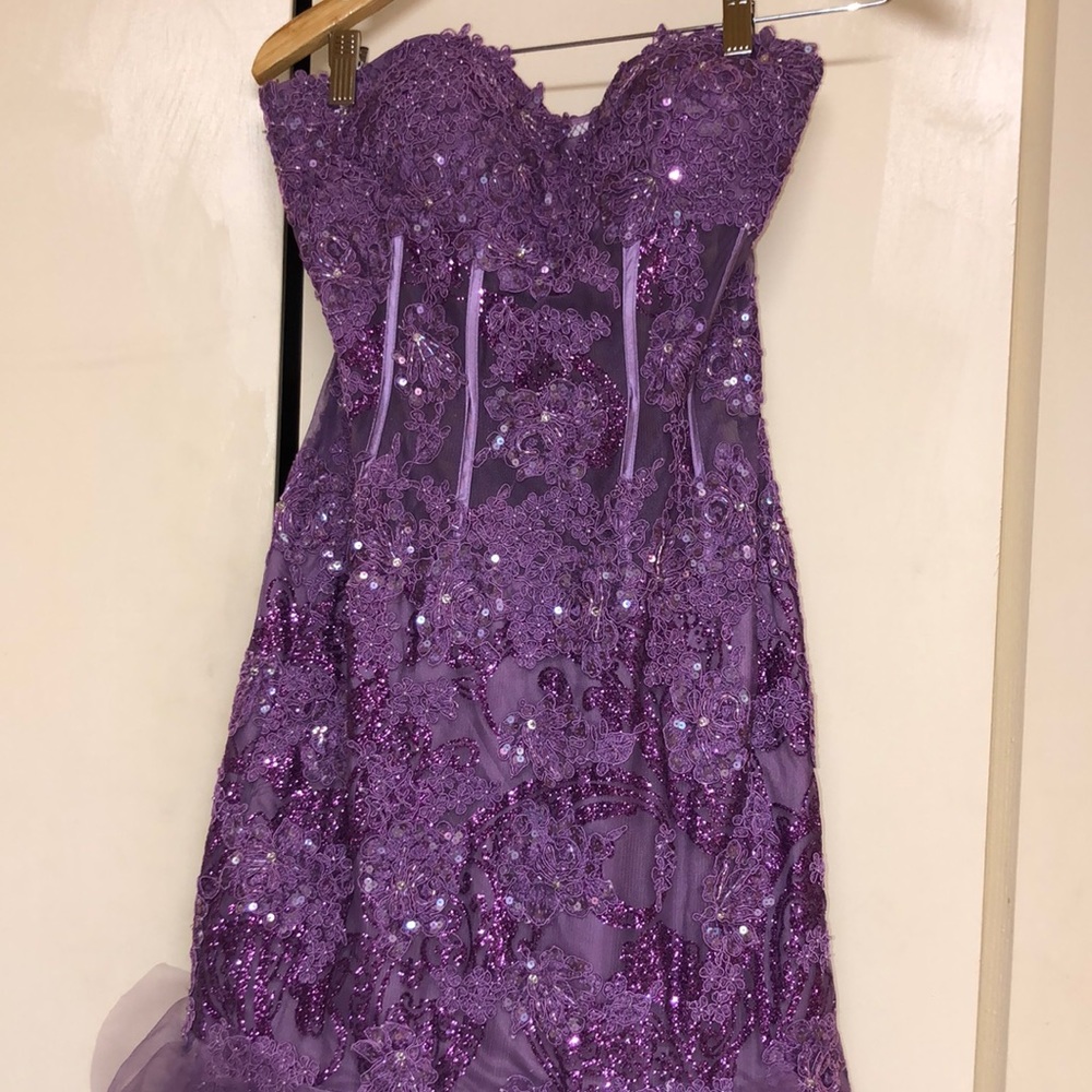 Prom dress - Picture 2 of 4